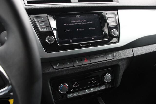 Skoda FABIA Combi 1.0 TSI DSG Ambition | Navigatie | App Connect | Camera | Cruise Control | Extra getint glas | Dab