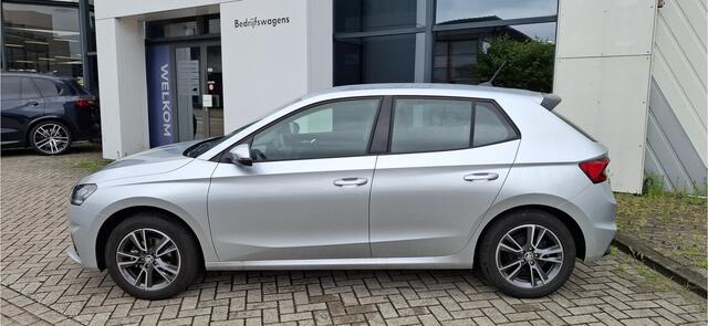 Skoda FABIA 1.0 TSI Essence Cruise control / PDC / LED