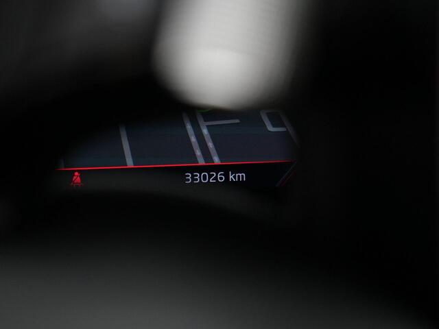 Skoda FABIA 1.0 TSI 95 pk Monte Carlo | Navigatie | Parkeersensoren achter | Virtual Cockpit | Keyless