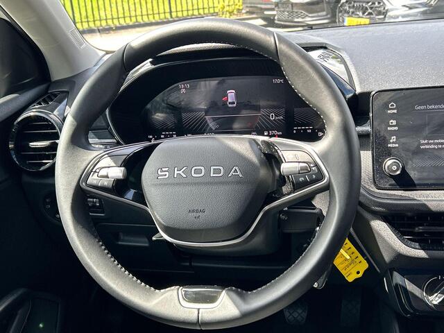 Skoda FABIA 1.0 TSI Essence | Carplay | Airco | Parkeersensoren achter |