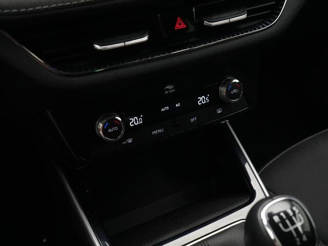 Skoda FABIA 1.0 TSI 95 pk Style | Navigatie Columbus | Parkeersensoren achter | Cruise Control