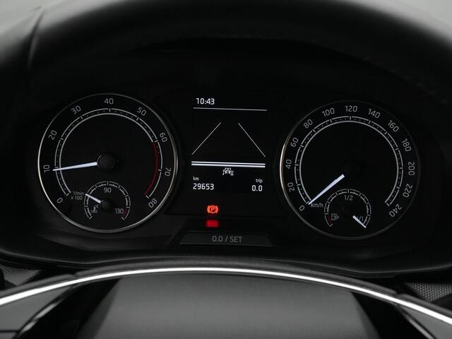 Skoda FABIA 1.0 TSI 95 pk Business Edition | LED | Parkeersensoren achter | Cruise control | Climatronic | Carplay | DAB | 15 inch