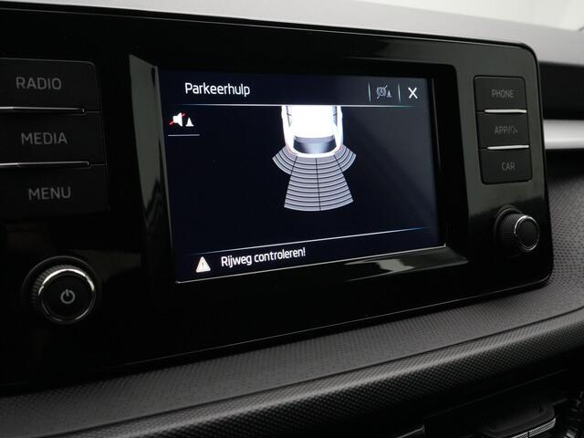 Skoda FABIA 1.0 TSI 95 pk Business Edition | LED | Parkeersensoren achter | Cruise control | Climatronic | Carplay | DAB | 15 inch