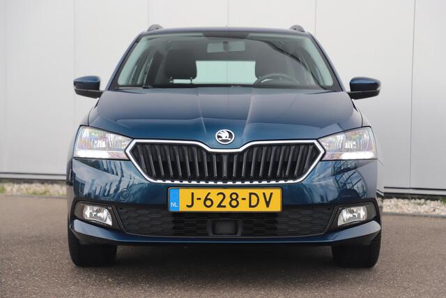 Skoda FABIA Combi 1.0 TSI Business Edition 95PK Carplay Android Navigatie 16 inch LMV Airco Cruise Control Parkeersensor Lava Blue Metallic!