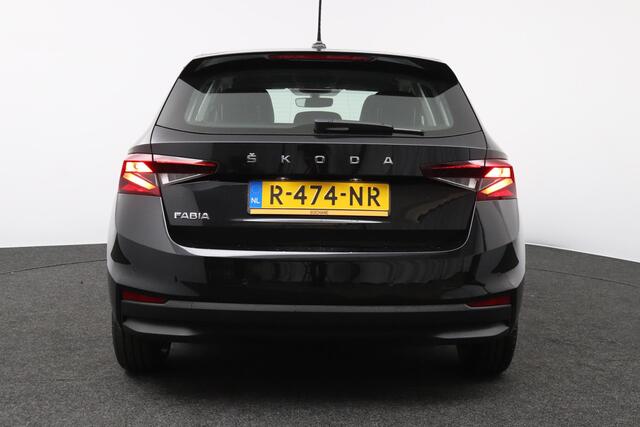 Skoda FABIA 1.0 TSI Ambition | Lage km.stand! | Navigatie | Carplay/Android Auto |