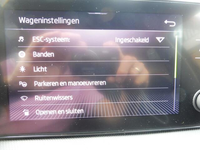 Skoda FABIA 1.0 TSI Business Edition Trekhaak | LED | Apple Carplay/Android | PDC | 1e eig | NL auto