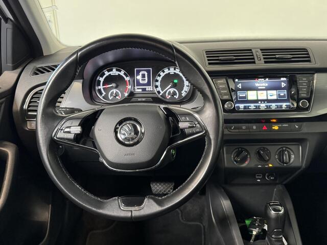 Skoda FABIA Combi 1.0 TSI DSG Business Edition Trekhaak Navigatie Apple Carplay/Android Auto Parkeersensoren achter Stoelverwarming Cruise Control Airco