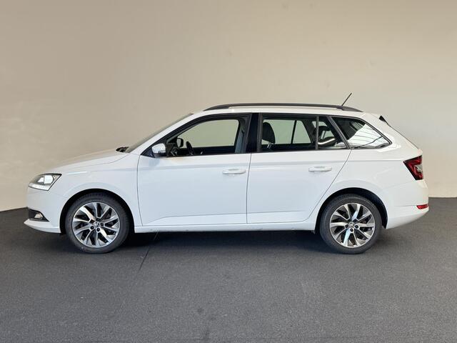 Skoda FABIA Combi 1.0 TSI DSG Business Edition Trekhaak Navigatie Apple Carplay/Android Auto Parkeersensoren achter Stoelverwarming Cruise Control Airco