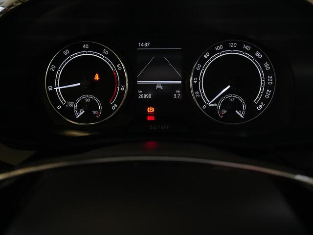 Skoda FABIA 1.0 MPI 80 pk Ambition | LED koplampen | Parkeersensoren achter | Navigatie via Apple Carplay / Android Auto | Cruise Control Adaptief | Airconditioning