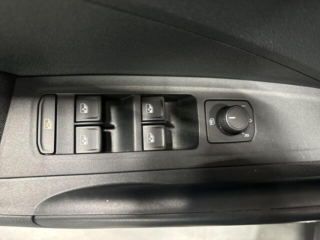 Skoda FABIA 1.0 TSI 95pk Ambition · Apple/Android Car · P-Sensoren · Airco · DAB · Cruise Control · Getint Glas · 15'' Inch · Garantie t/m 22-08-2027 of 100.000km