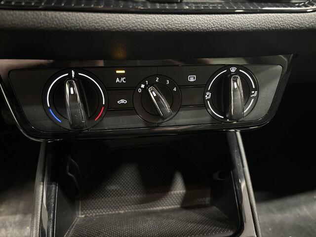 Skoda FABIA 1.0 TSI 95pk Ambition · Apple/Android Car · P-Sensoren · Airco · DAB · Cruise Control · Getint Glas · 15'' Inch · Garantie t/m 22-08-2027 of 100.000km