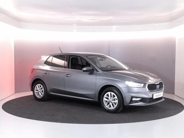 Skoda FABIA 1.0 TSI Business Edition 95 pk | Verlengde garantie | Navigatie via App | Parkeersensoren | Achteruitrijcamera | Stoelverwarming |