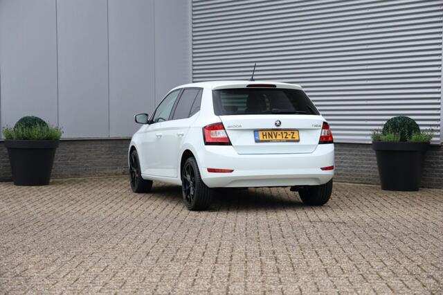 Skoda FABIA 1.0 TSI 95PK Active 5-drs Stoelverwarming|17inch|Rijklaar