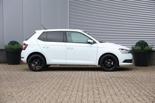 Skoda FABIA 1.0 TSI 95PK Active 5-drs Stoelverwarming|17inch|Rijklaar