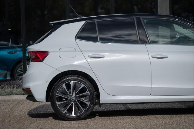 Skoda FABIA 1.0 TSI 110pk DSG First Edition | Nieuw model | VOL | Virtual | Navi | Camera | Park Assist | Stoel- Stuurverw. | Color Concept | 17"