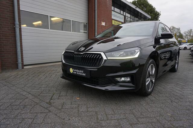 Skoda FABIA 1.0 TSI 110PK AUTOMAAT STYLE JULI 2022 DEALER ONDERHOUDEN CAMERA KEYLESS LED ANDROID-APPLECARPLAY ECC AIRCO CRUISECONTROL PARKEERSENSOREN BLUETOOTH PRIVACYGLAS LANE ASSIST 4X ELECTR.RAMEN-SPIEGELS