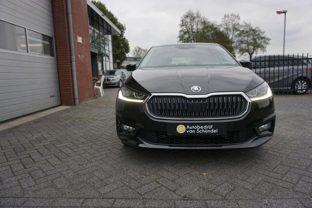 Skoda FABIA 1.0 TSI 110PK AUTOMAAT STYLE JULI 2022 DEALER ONDERHOUDEN CAMERA KEYLESS LED ANDROID-APPLECARPLAY ECC AIRCO CRUISECONTROL PARKEERSENSOREN BLUETOOTH PRIVACYGLAS LANE ASSIST 4X ELECTR.RAMEN-SPIEGELS