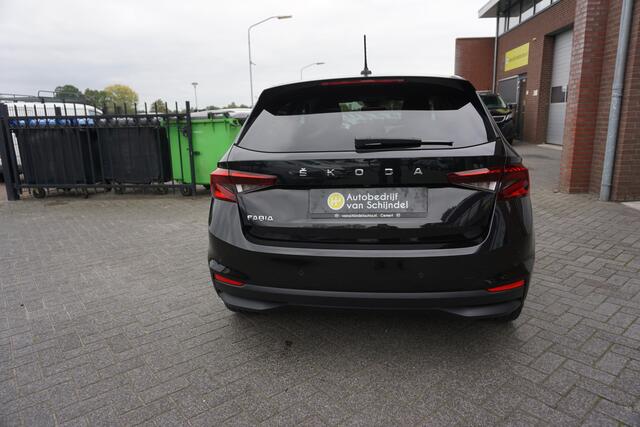 Skoda FABIA 1.0 TSI 110PK AUTOMAAT STYLE JULI 2022 DEALER ONDERHOUDEN CAMERA KEYLESS LED ANDROID-APPLECARPLAY ECC AIRCO CRUISECONTROL PARKEERSENSOREN BLUETOOTH PRIVACYGLAS LANE ASSIST 4X ELECTR.RAMEN-SPIEGELS