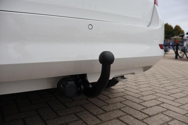 Skoda FABIA Combi 1.0 TSI Ambition 1e Eigenaar | Dealer Onderh | NL-Auto | BTW | Trekhaak | Carplay | Navi via App | Full Led | Bots Systeem | Cruise | PDC | DAB