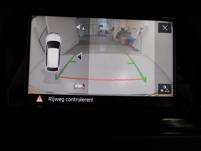 Skoda FABIA Combi 1.0 TSI Business Edition 95 pk | Navigatie via App | Parkeersensoren achter | Achteruitrijcamera | Cruise control |