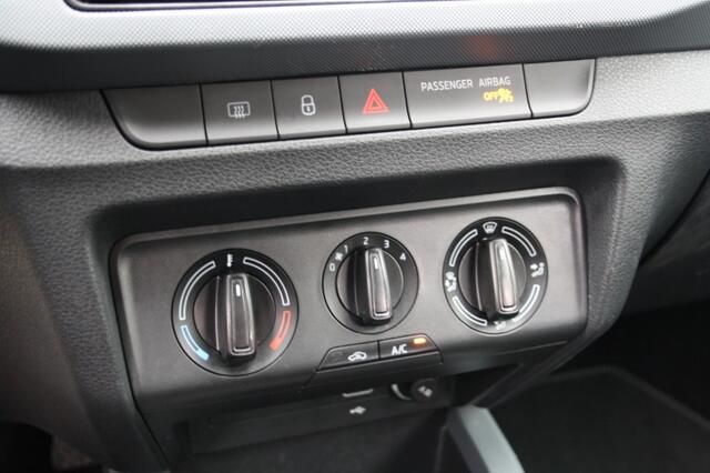 Skoda FABIA 1.0 Active / NAP / Trekhaak / Cruise Cntrl / Airco