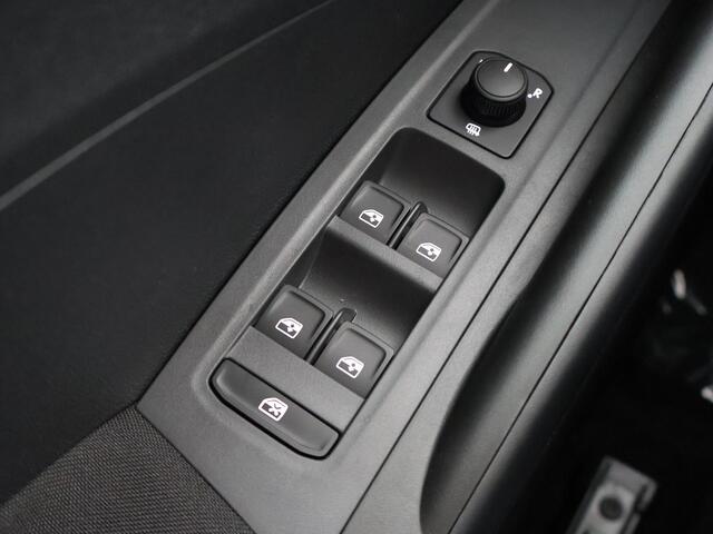 Skoda FABIA Selection 1.0 TSI 115 PK DSG Automaat | Trekhaak | 16" Lichtmetalen velgen | Apple Carplay/Android Auto |