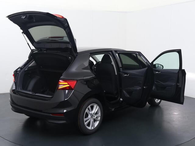 Skoda FABIA Selection 1.0 TSI 115 PK DSG Automaat | Trekhaak | 16" Lichtmetalen velgen | Apple Carplay/Android Auto |