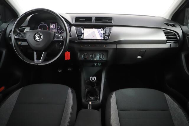 Skoda FABIA Combi 1.0 TSI Business Edition 95PK Trekhaak 16 inch LMV Navigatie Carplay Android Airco Cruise Control Parkeersensor Getint Glas