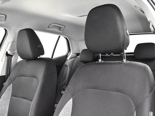 Skoda FABIA 1.0 TSI 95pk Active · Apple/Android Car Play · Cruise Control · Airco · DAB · 15'' Inch · Garantie t/m 06-03-2027 of 100.000km