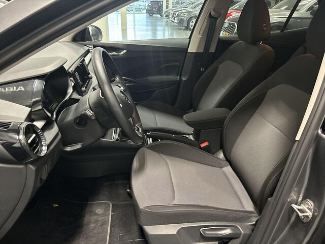 Skoda FABIA 1.0 TSI 110pk DSG Ambition · Airco · Apple/Android Car Play · P-Sensoren · DAB · Getint Glas · Cruise Control · 15'' Inch · Garantie t/m 16-10-2027 of 100.000km