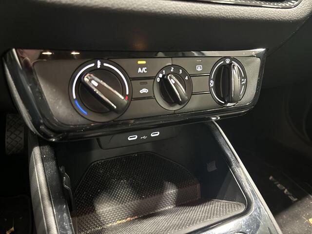 Skoda FABIA 1.0 TSI 110pk DSG Ambition · Airco · Apple/Android Car Play · P-Sensoren · DAB · Getint Glas · Cruise Control · 15'' Inch · Garantie t/m 16-10-2027 of 100.000km