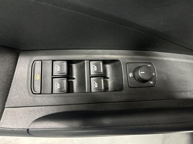 Skoda FABIA 1.0 TSI 110pk DSG Ambition · Apple/Android Car Play · Airco · P-Sensoren · Cruise Control · Getint Glas · 15'' Inch · Garantie t/m 17-10-2027 of 100.000km