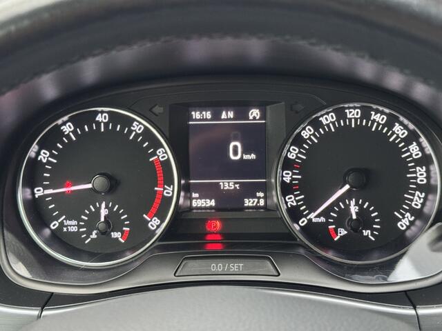 Skoda FABIA 1.0TSI Drive/Climate control/Navi/Trekhaak/Cruise control/DAB/