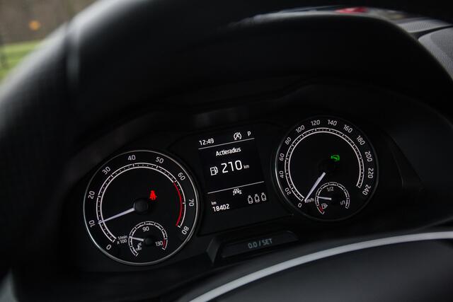 Skoda Kamiq 1.0 TSI Sport Business Blackline , Adap. cruise, Carplay,