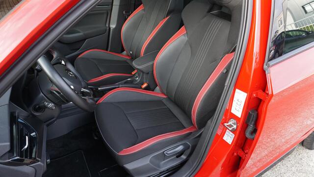 Skoda Kamiq 1.0 TSI 116pk DSG Monte Carlo Pano.Dak 18inch LM Virtual LED Black Pack 42920km!