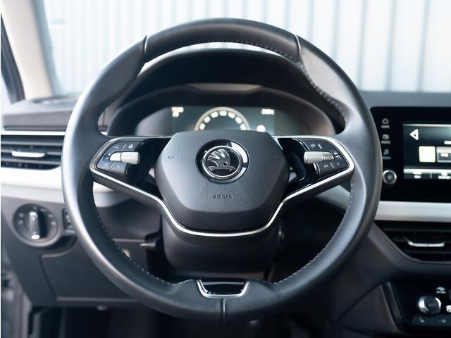 Skoda Kamiq 1.0 TSI Business Edition | Keyless | Stoelverwarming | Parkeersensoren | Prijs Rijklaar!!