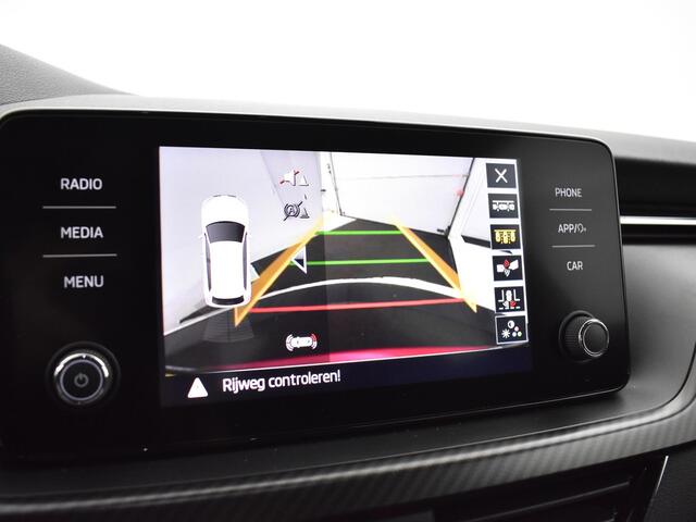 Skoda Kamiq 1.0 Tsi 110pk DSG Monte Carlo · Apple/Android Car Play · Camera · Keyless · Glazendak · P-Sensoren · 17'' Inch · Garantie t/m 29-11-2028 of 100.000km