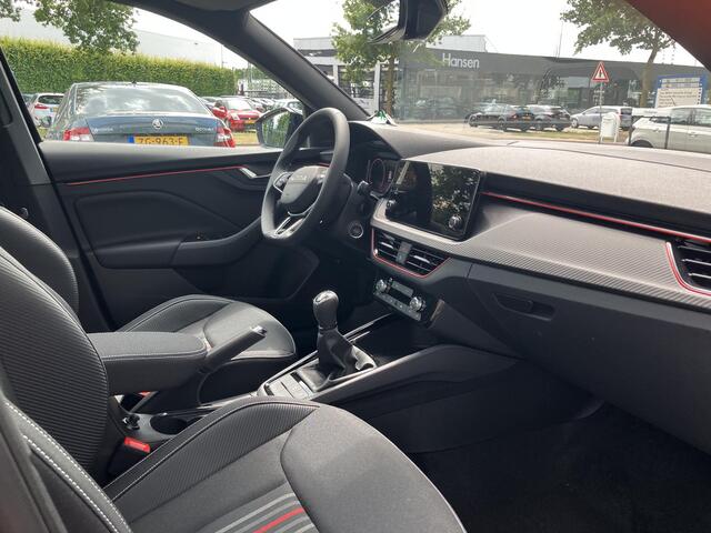 Skoda Kamiq Monte Carlo 1.0 TSI 115 PK | Apple Carplay/Android Auto | Panorama dak | Trekhaak | Winter pakket |