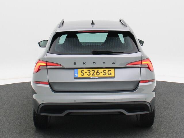 Skoda Kamiq 1.0 TSi 110 Pk Automaat Sport Business | Camera | Sensoren | Cruise | Carplay | LED | Stoel Verwarming | Climate Control | 17 Inch | 54.336 Km!!