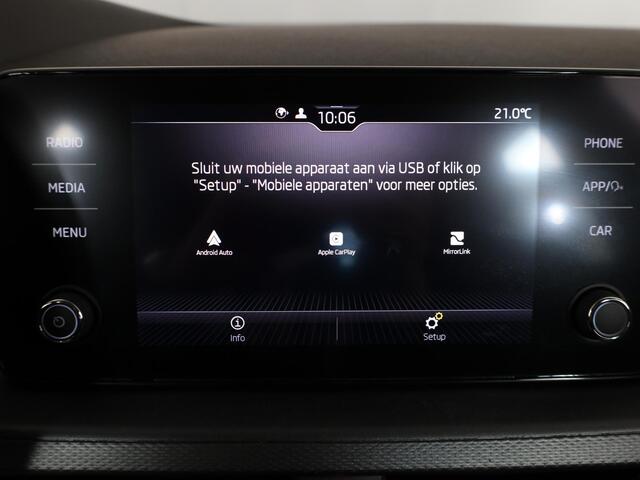 Skoda Kamiq 1.0 TSI Ambition 110 pk Automaat (DSG) | Navigatie via App | Parkeersensoren achter | Autom. airco | Cruise control | LED koplampen |