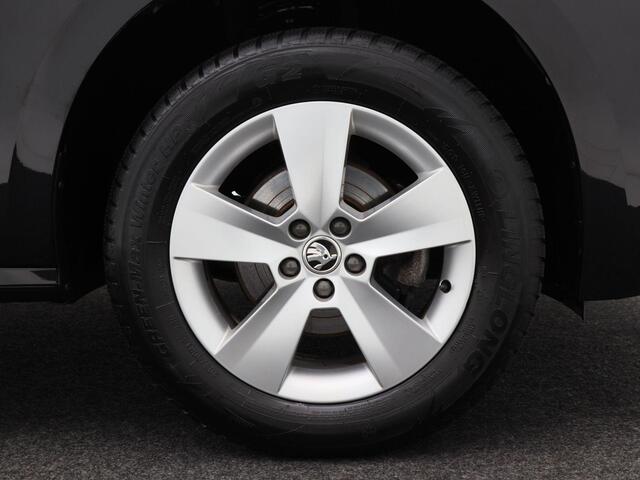 Skoda Kamiq 1.0 TSi 110 Pk Automaat Ambition | Cruise Control | Carplay | Privacy Glass | Sensoren | Camera | Climate Control | 16 Inch | 37.830 Km!!