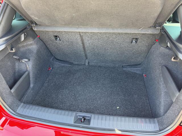 Skoda Kamiq 1.0 TSI DSG 110 pK Sport Business | Panoramadak | Sportstoelen & Sportstuur | CARPLAY | Camera |