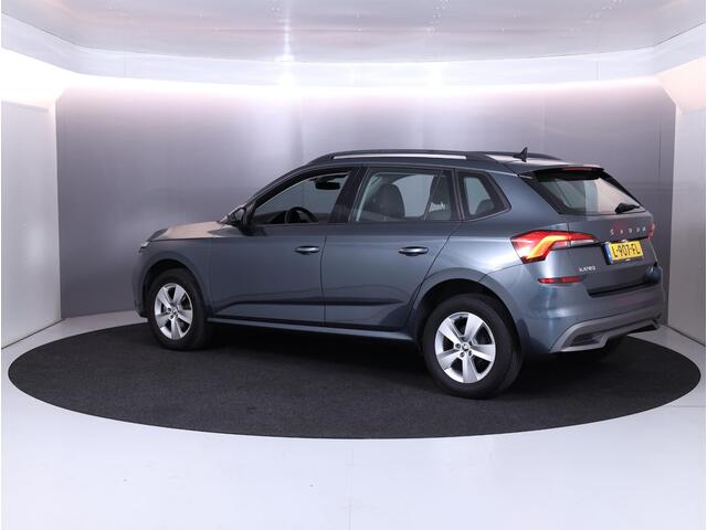 Skoda Kamiq 1.0 TSI Ambition 110 PK | Navigatie via app | Parkeersensoren | LM velgen |
