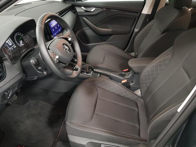 Skoda Kamiq 1.0 TSI 110pk DSG Dynamic | Navigatie | Lane Assist | Adaptive Cruise Control | Camera | Stoelverwarming |