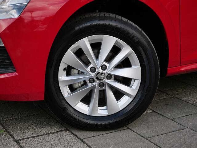 Skoda Kamiq 1.0 TSI 115 Pk Business Edition Automaat Apple Carplay / DAB / Camera / Keyless