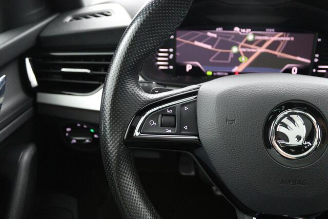 Skoda Kamiq 1.0 TSI Sport Business | Panoramadak |Digital cockpit | Navigatie | Parkeercamera