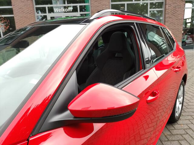 Skoda Kamiq 1.0 TSI DSG Sport Business Panoramadak - Adaptieve Cr.control - Dodehoek detectie - Digitaal dashboard - Navigatie