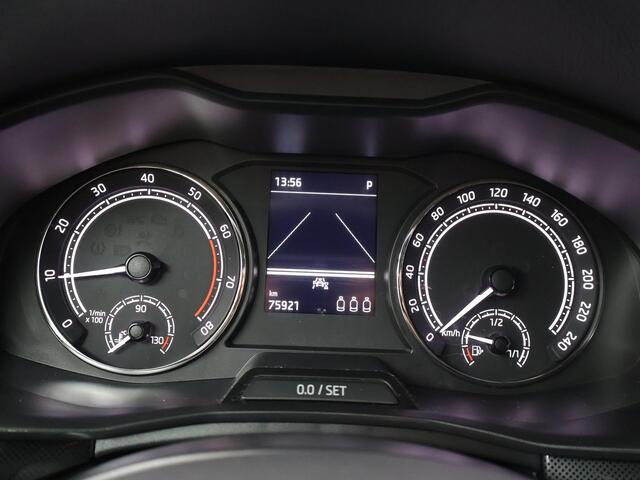 Skoda Kamiq 1.0 TSI Sport Business | 110 PK | Automaat | Trekhaak wegklapbaar | Panoramadak |