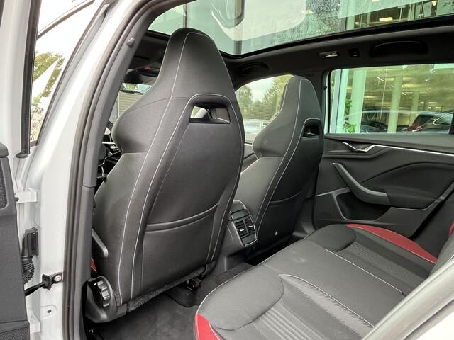 Skoda Kamiq 1.5 TSI DSG ACT Monte Carlo / Panorama dak / Virtual cockpit / Navigatie / 18'' LMV