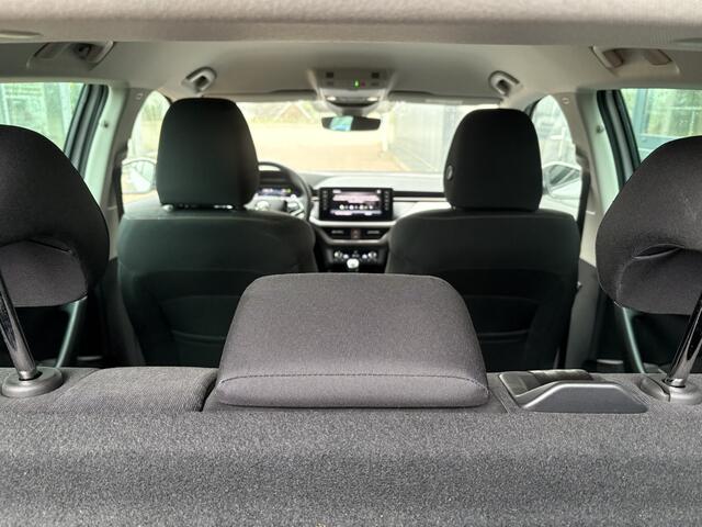 Skoda Kamiq 1.0 TSi 110pk Business Edition LED/VIRTUAL/NAVI/CARPLAY/DAB/PDC/STOELVERWARMING